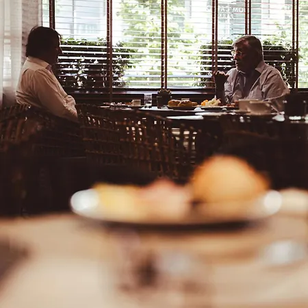 Dom Carlos Park Hotel 3*